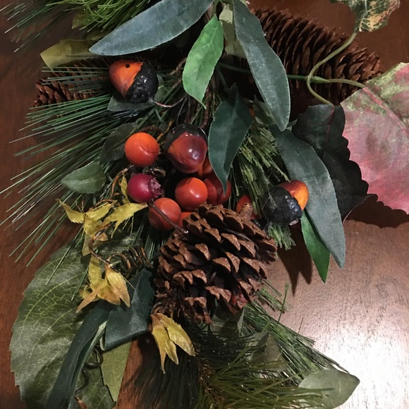 2'ft 4"in Fall Floral Pine & Pinecone Swag with berries - Picture 4 of 4